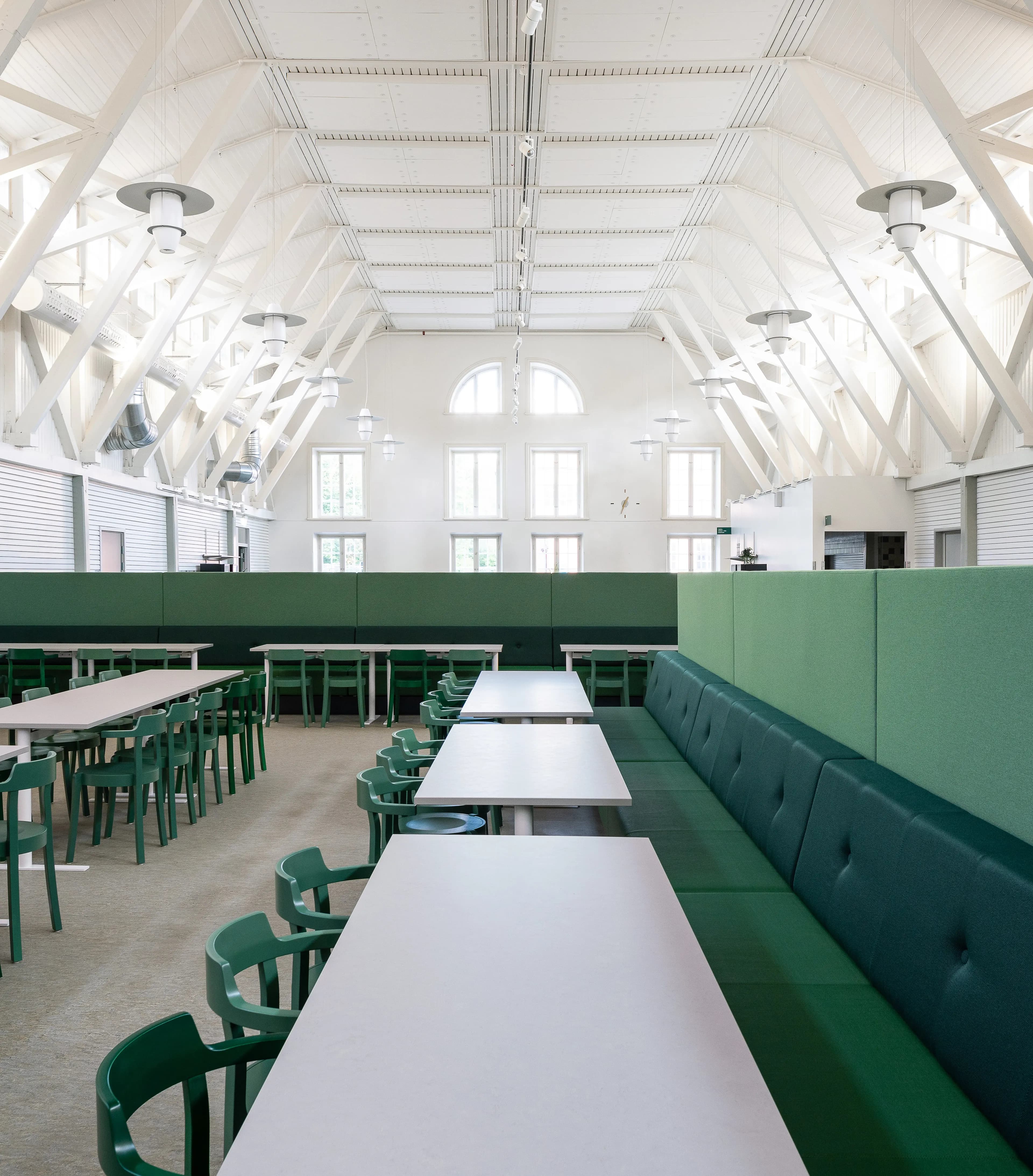 Image of the canteen at Lundellska Upper Secondary School in Uppsala.